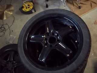 http://i273.photobucket.com/albums/jj201/zacar413/wheels009.jpg