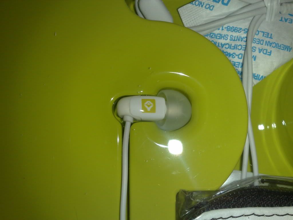 earphone.jpg