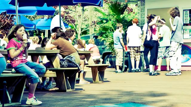 IMAGE: http://i273.photobucket.com/albums/jj204/Pleasetakeitkindly/IMG_9857.jpg