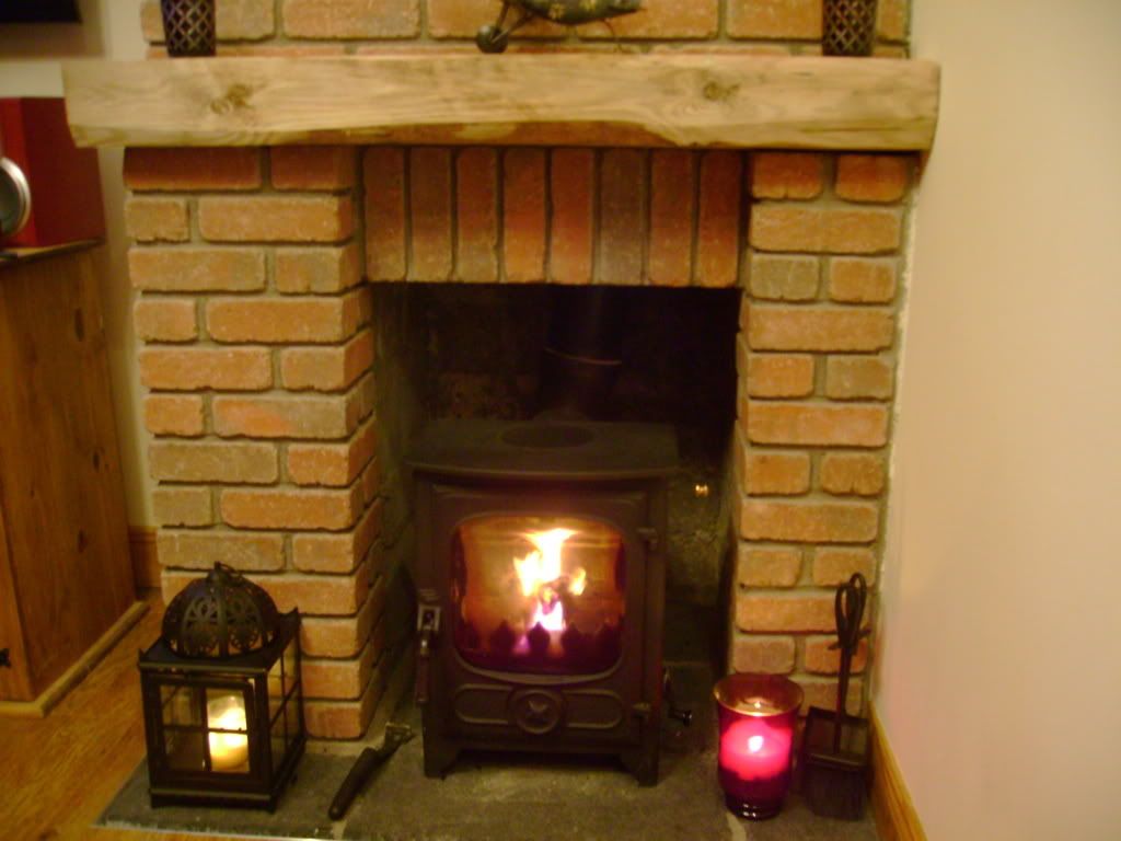 fireplace002.jpg