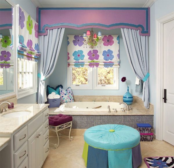floral bathroom