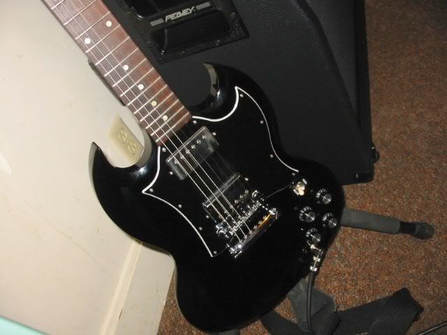 guitarshit002.jpg
