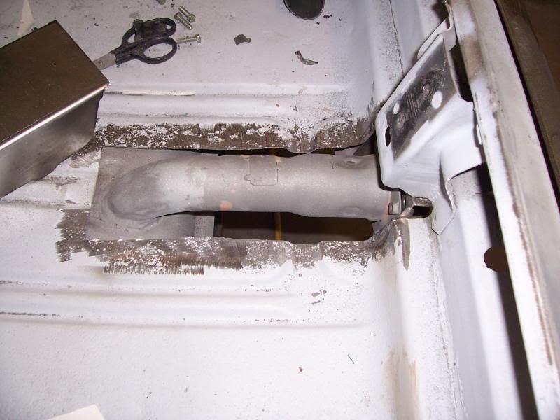 Relocation of gas filler tube behind license plate Page 3 Chevy