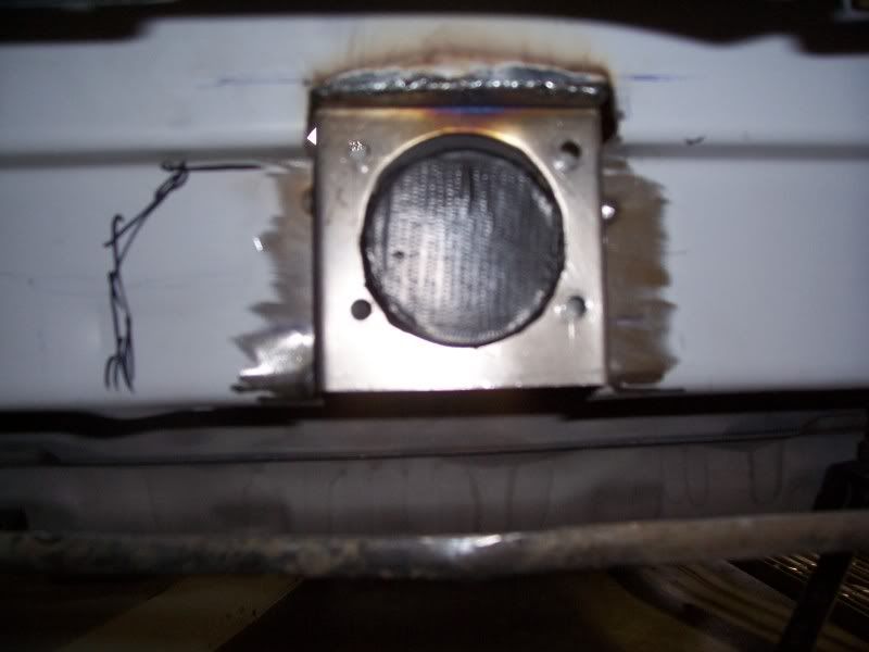 Relocation of gas filler tube behind license plate Page 3 Chevy