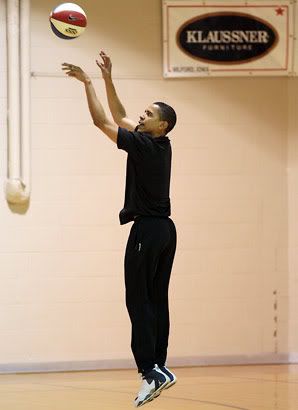 barack obama playing basketball Pictures, Images and Photos