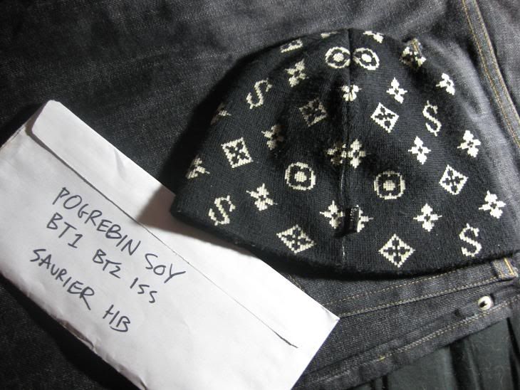 Supreme LV Beanie - www.bagssaleusa.com/product-category/wallets/