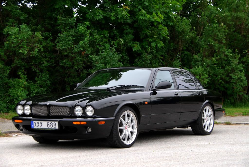 Jaguar_xjr_100.jpg