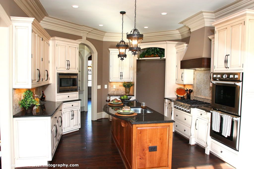 Professional photograph of kitchen