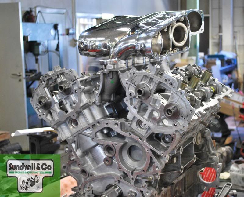 http://i273.photobucket.com/albums/jj234/gunnar350z/motor-1.jpg