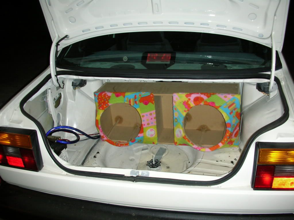 Lets see some amp/sub installs in jetta trunks