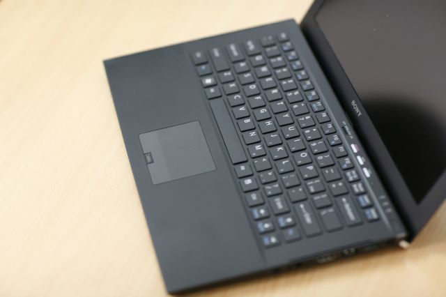 Đăng cấp laptop Z seri của sony.. Laptop Sony Vaio VPC Z2290    giá bán 24tr5